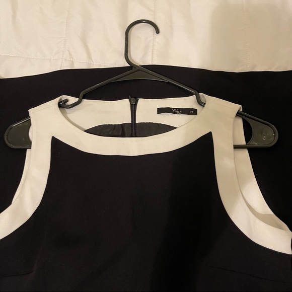 YERA BLACK AND WHITE FORMAL DRESS - Picture 2 of 4